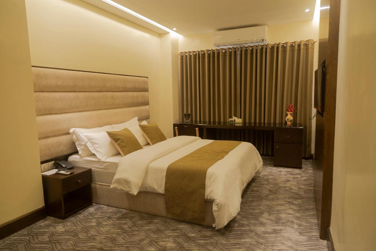 Richmond Hotel シレット エクステリア 写真