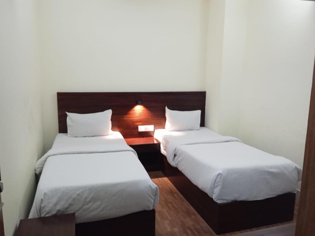 Richmond Hotel シレット エクステリア 写真
